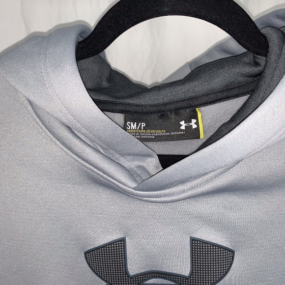lightweight Under amour hoodie - Picture 2 of 7